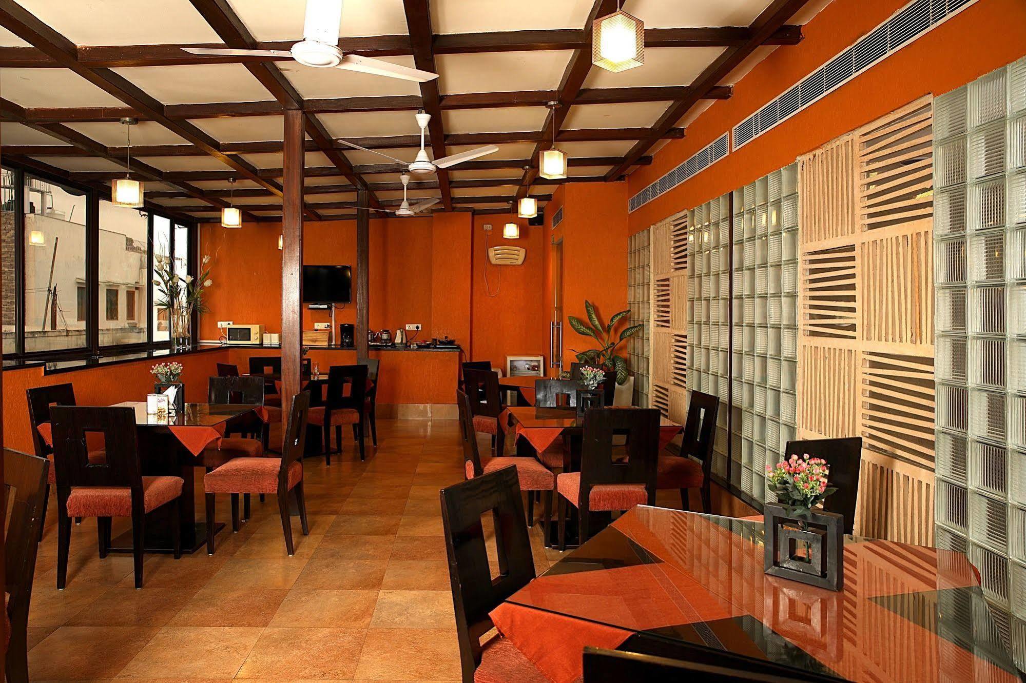 Ahuja Residency Sunder Nagar Hotel New Delhi Exterior foto
