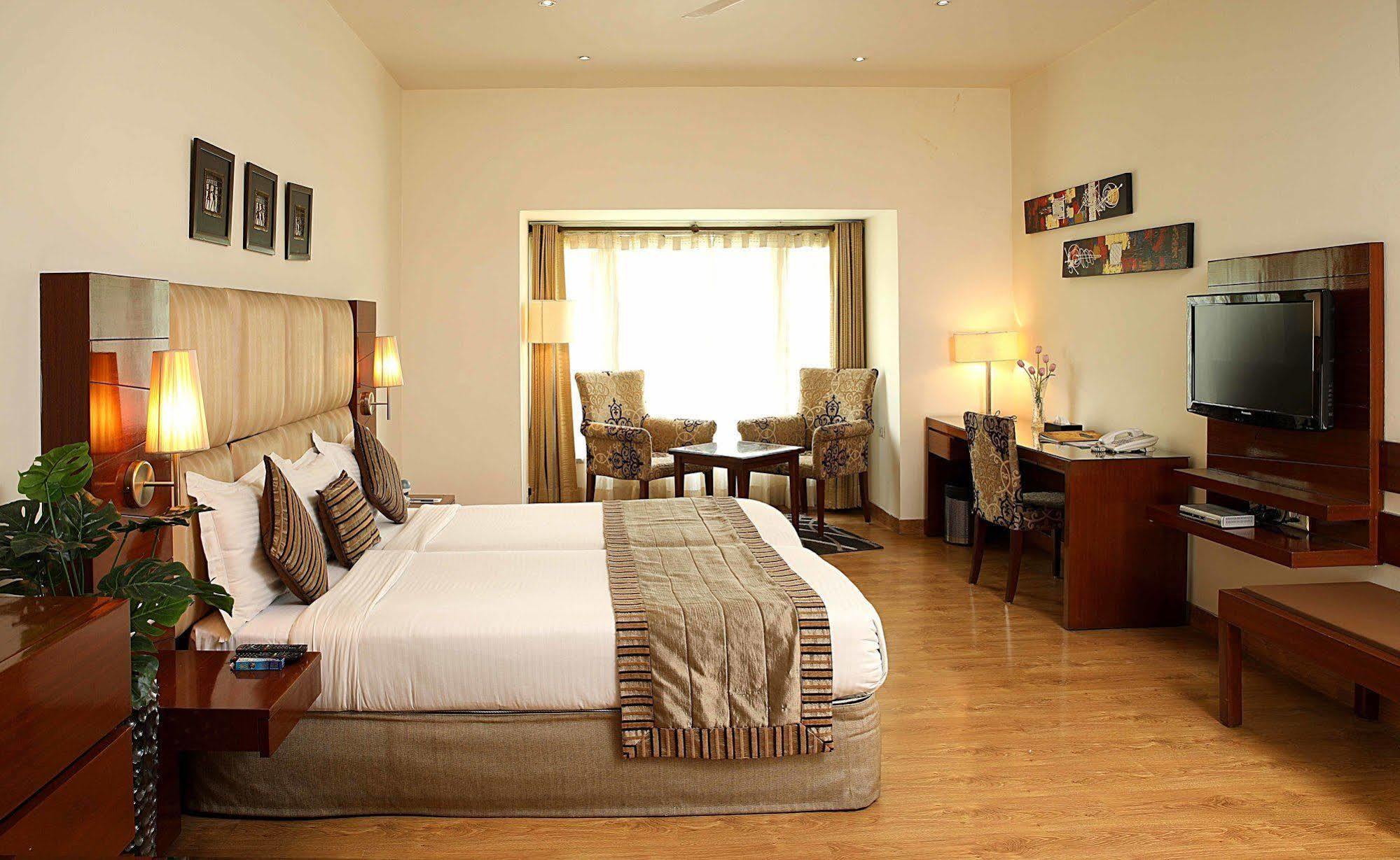 Ahuja Residency Sunder Nagar Hotel New Delhi Exterior foto