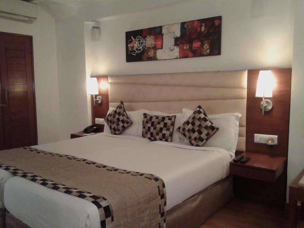 Ahuja Residency Sunder Nagar Hotel New Delhi Exterior foto