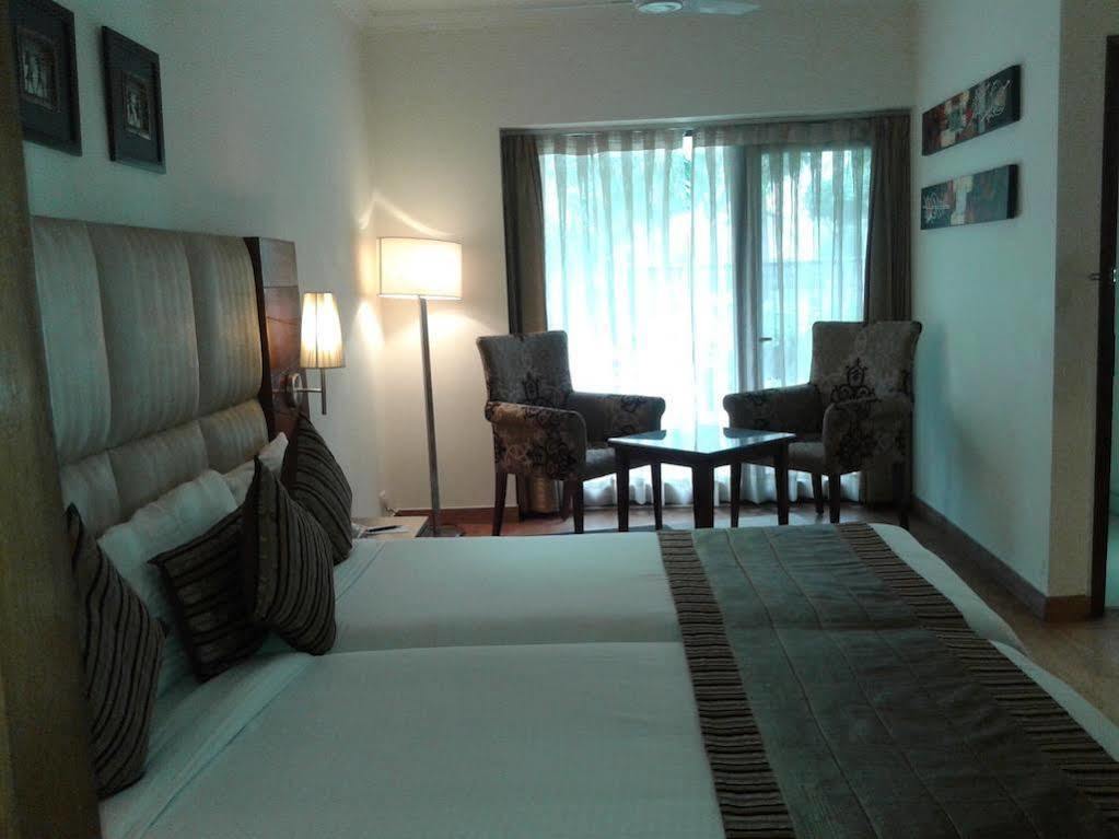 Ahuja Residency Sunder Nagar Hotel New Delhi Exterior foto