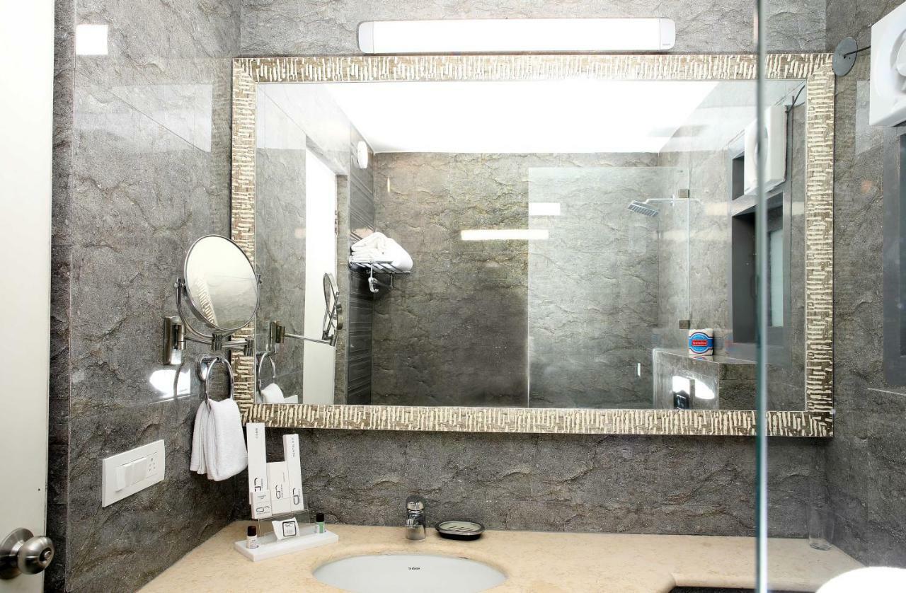 Ahuja Residency Sunder Nagar Hotel New Delhi Exterior foto
