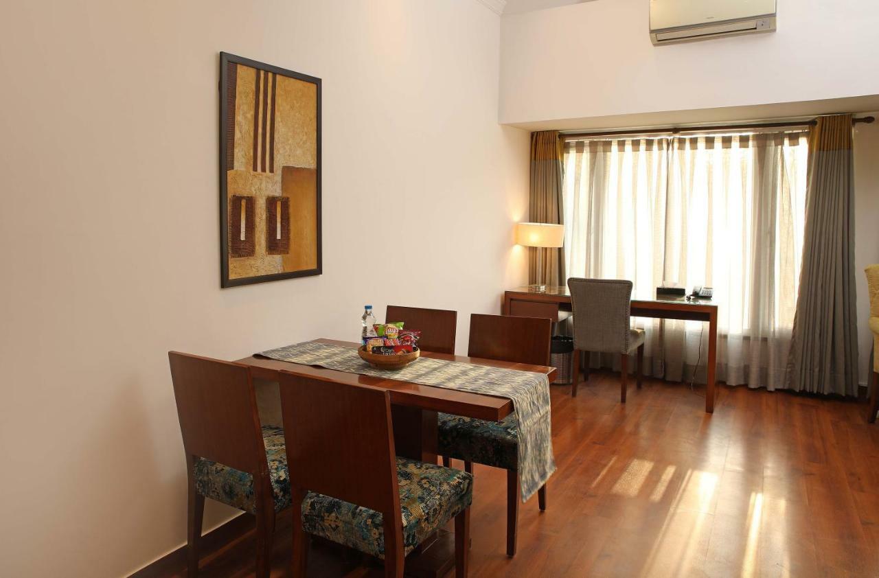 Ahuja Residency Sunder Nagar Hotel New Delhi Exterior foto