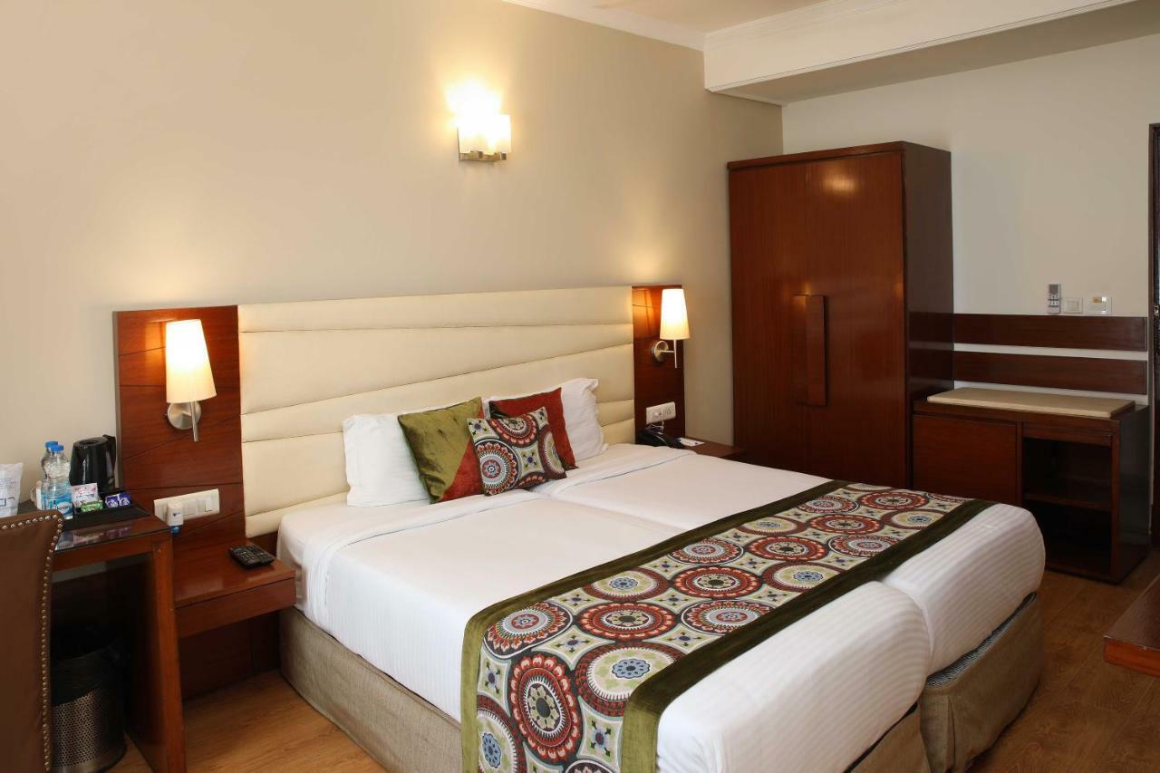 Ahuja Residency Sunder Nagar Hotel New Delhi Exterior foto