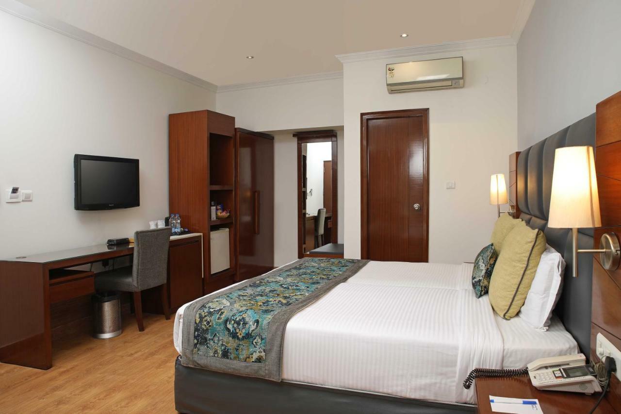 Ahuja Residency Sunder Nagar Hotel New Delhi Exterior foto