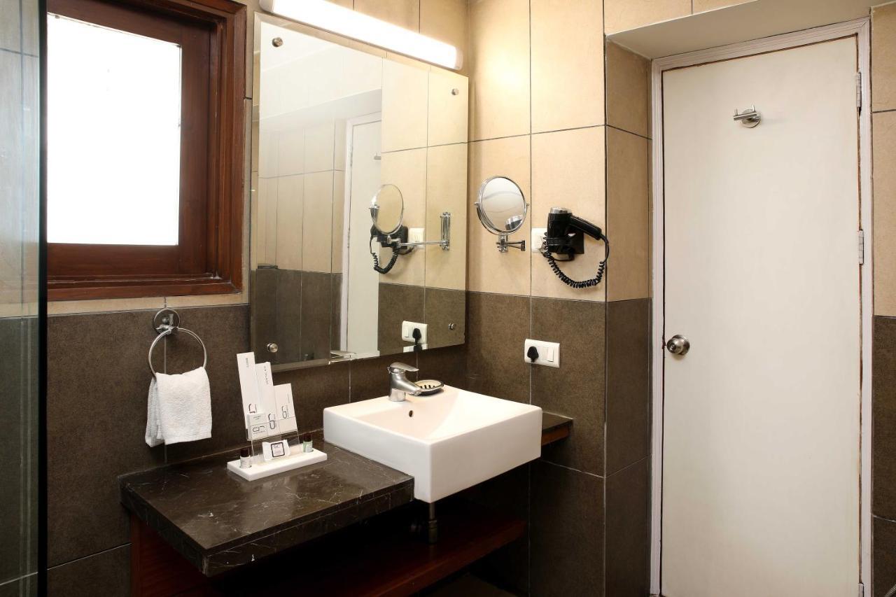 Ahuja Residency Sunder Nagar Hotel New Delhi Exterior foto