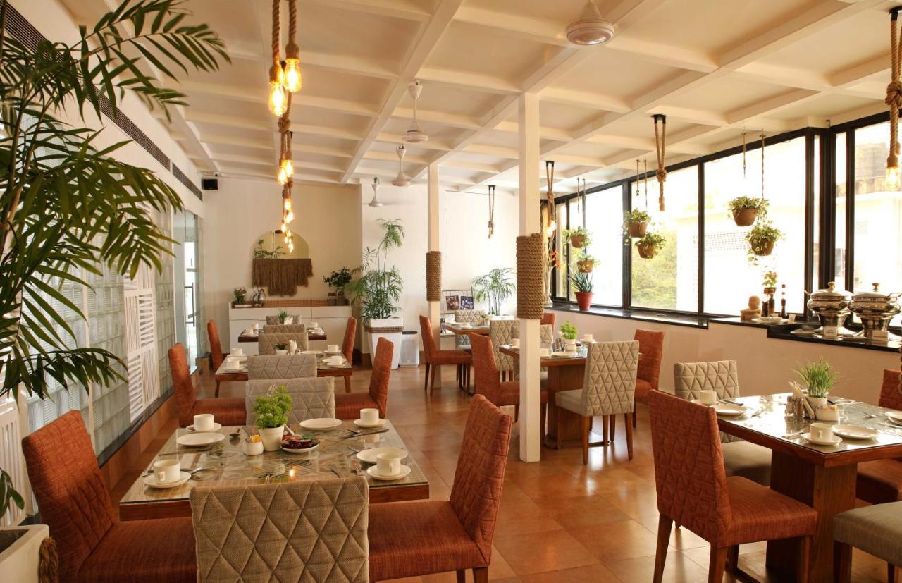 Ahuja Residency Sunder Nagar Hotel New Delhi Exterior foto
